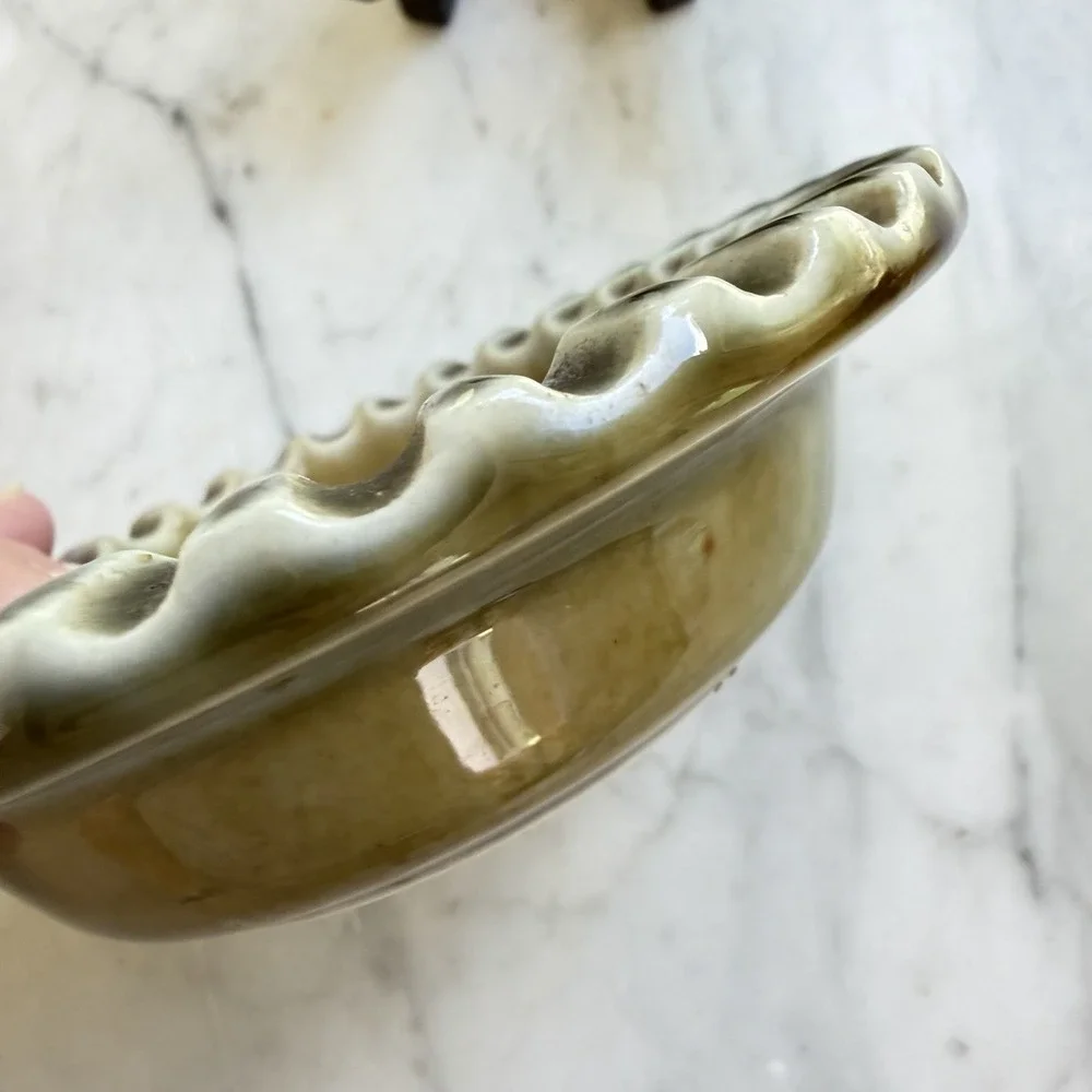 VTG MCM Irish Porcelain Ashtray‎ Ireland Ruffle Edge Trinket Jewelry Dish 4.75
